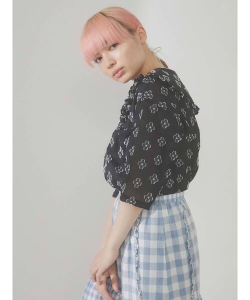 merry jenny（メリージェニー）の「フリルカラーおはなシアーブラウス（シャツ/ブラウス・レディース・ブラック/オフホワイト・FREE）」の8枚目の写真