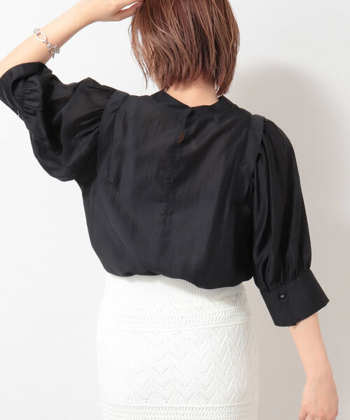 NOLLEY’S（ノーリーズ）の「◇【WEB限定】シアー袖タックブラウス（シャツ/ブラウス・レディース・ライトブルー/ブラック/ラベンダー/ベビーピンク・FREE）」の2枚目の写真