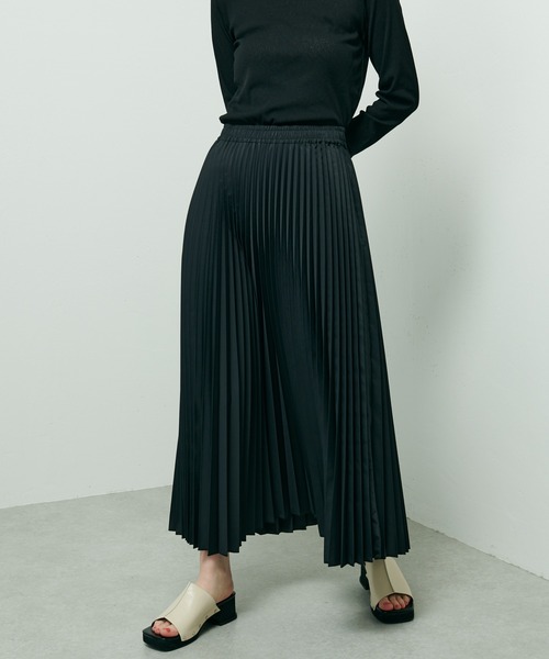 Lui's（ルイス）の「撥水アコーディオンプリーツスカート（スカート・レディース・グリーン/ブラック/イエロー・FREE）」の2枚目の写真