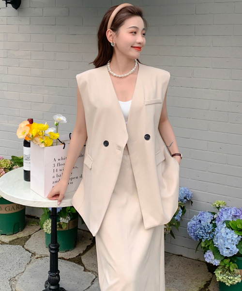 emi+（エミプラス）の「ノーカラーベスト＋ロングスカート　セットアップ（セットアップ・レディース・ベージュ/ブラウン/ブルー/ブラック/カーキ/チャコールグレー・S/M）」の8枚目の写真