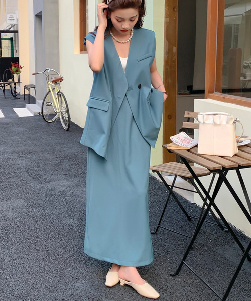 emi+（エミプラス）の「ノーカラーベスト＋ロングスカート　セットアップ（セットアップ・レディース・ベージュ/ブラウン/ブルー/ブラック/カーキ/チャコールグレー・S/M）」の18枚目の写真