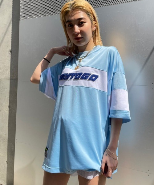 atmos pink（アトモスピンク）の「atmos pink スポーティートップス（Tシャツ/カットソー・レディース・レッド/サックスブルー/グリーン・FREE）」の3枚目の写真