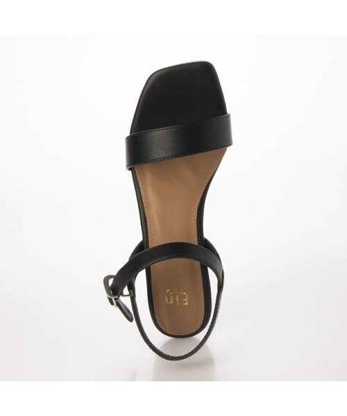 Fin（フィン）の「スクエアトゥデザインヒールストラップサンダル【低反発スポンジ入り】（サンダル・レディース・アイボリー/グリーン/ブラック/シルバー/ベージュ・22.5cm/24.5cm/23.5cm/24cm/23cm/25cm）」の6枚目の写真