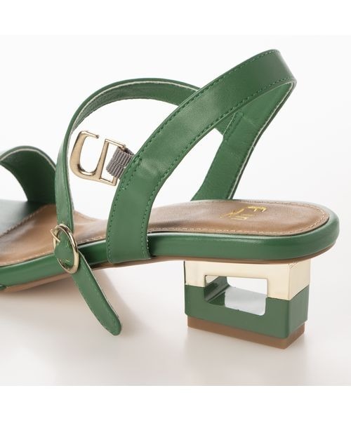 Fin（フィン）の「スクエアトゥデザインヒールストラップサンダル【低反発スポンジ入り】（サンダル・レディース・アイボリー/グリーン/ブラック/シルバー/ベージュ・22.5cm/24.5cm/23.5cm/24cm/23cm/25cm）」の11枚目の写真