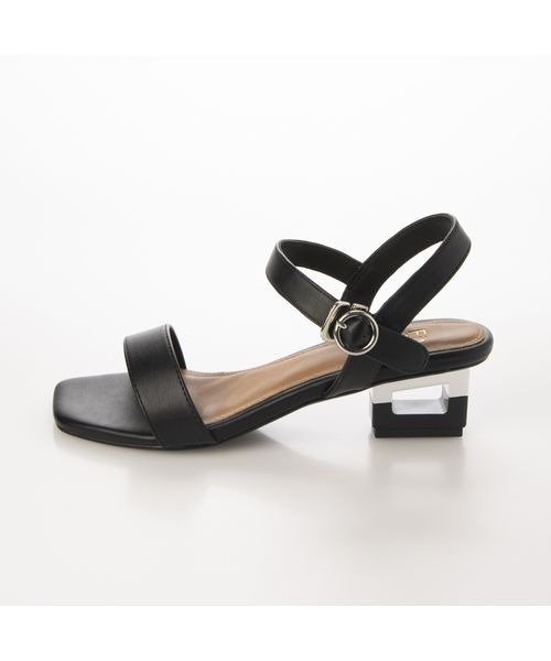 Fin（フィン）の「スクエアトゥデザインヒールストラップサンダル【低反発スポンジ入り】（サンダル・レディース・アイボリー/グリーン/ブラック/シルバー/ベージュ・22.5cm/24.5cm/23.5cm/24cm/23cm/25cm）」の9枚目の写真