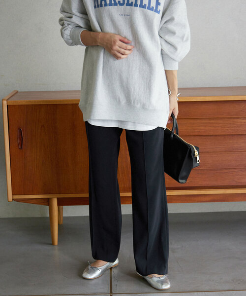 SLOBE IENA（スローブイエナ）の「《追加3》ピンタックセミフレアパンツ（その他パンツ・レディース・ネイビー/ブラック・34/36/38）」の2枚目の写真