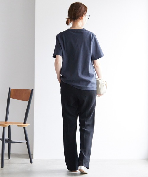 SLOBE IENA（スローブイエナ）の「《追加3》ピンタックセミフレアパンツ（その他パンツ・レディース・ネイビー/ブラック・34/36/38）」の7枚目の写真