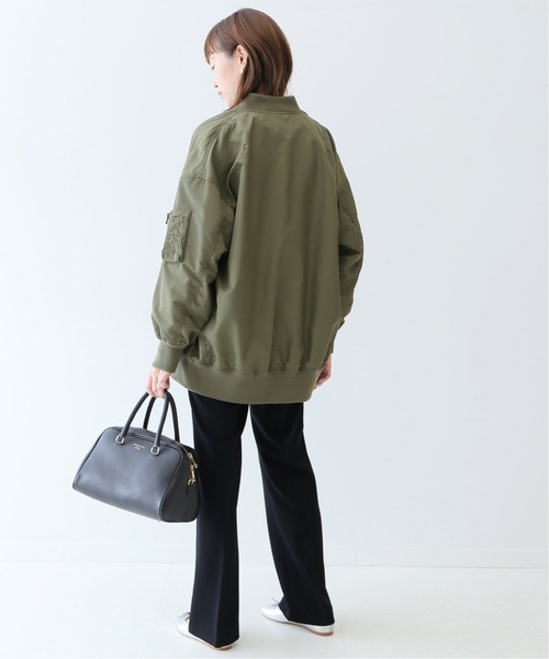 SLOBE IENA（スローブイエナ）の「《追加3》ピンタックセミフレアパンツ（その他パンツ・レディース・ネイビー/ブラック・34/36/38）」の17枚目の写真