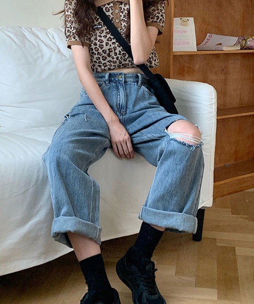 meJane(ミージェーン)の「ルーズボーイズダメージデニムパンツ【ZOZOTOWN限定】(デニムパンツ・レディース・ブルー・S/M/L)」の2枚目の写真