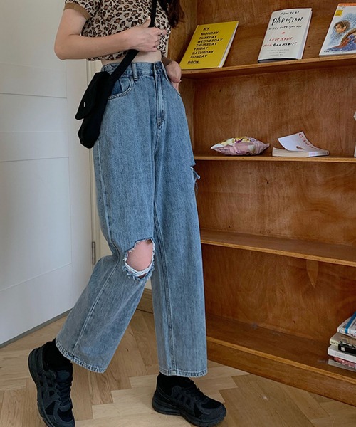 meJane(ミージェーン)の「ルーズボーイズダメージデニムパンツ【ZOZOTOWN限定】(デニムパンツ・レディース・ブルー・S/M/L)」の9枚目の写真