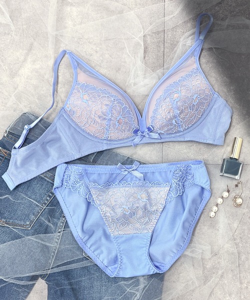 aimerfeel（エメフィール）の「▼【吸水速乾◎暑い日中のおでかけを快適に！ノンワイヤーで軽いつけ心地】さらっとドライ 夢ごこち ノンワイヤー ブラジャー&ショーツ（ブラ&ショーツ・レディース・ブラック/ホワイト/カーキ/ブルー・D75/B65/E75/C70/D65/B75/B70/E65/E70/D70/C65/C75）」の4枚目の写真