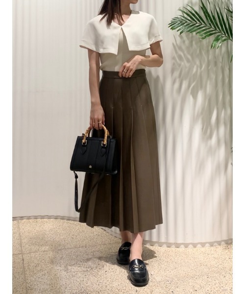 SNIDEL(スナイデル)の「レザープリーツスカート(スカート・レディース・オリーブ/アイボリー/バーガンディー・1/0)」の17枚目の写真