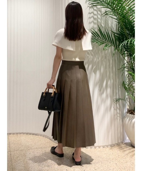 SNIDEL(スナイデル)の「レザープリーツスカート(スカート・レディース・オリーブ/アイボリー/バーガンディー・1/0)」の18枚目の写真