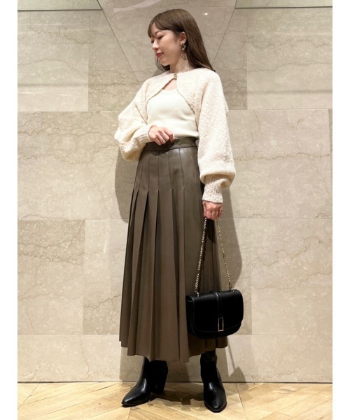 SNIDEL(スナイデル)の「レザープリーツスカート(スカート・レディース・オリーブ/アイボリー/バーガンディー・1/0)」の20枚目の写真