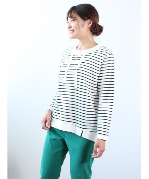 MB mint breeze(エムビーミントブリーズ)の「【M~5L 大きいサイズ】パーカー風 切替 カットソー(Tシャツ/カットソー・レディース・ライトグレー/イエロー/ネイビー/オフホワイト・M/L/5L/4L/LL/3L)」の7枚目の写真