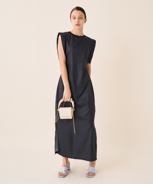 Solace（ソレイス）の「フェザーショルダータイトワンピース/オケージョン（ワンピース・レディース・ブラック/ブラック系その他・FREE）」の8枚目の写真