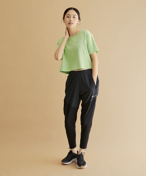 NIKE（ナイキ）の「【NIKE】ナイキ スポーツウェア ショートスリーブ クロップ トップ ウィメンズ（Tシャツ/カットソー・レディース・ホワイト系その他7/レッド/ミント・L/M/S）」の16枚目の写真