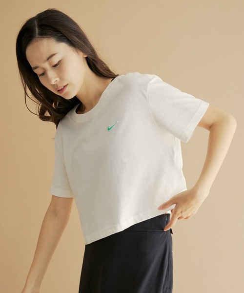 NIKE（ナイキ）の「【NIKE】ナイキ スポーツウェア ショートスリーブ クロップ トップ ウィメンズ（Tシャツ/カットソー・レディース・ホワイト系その他7/レッド/ミント・L/M/S）」の5枚目の写真