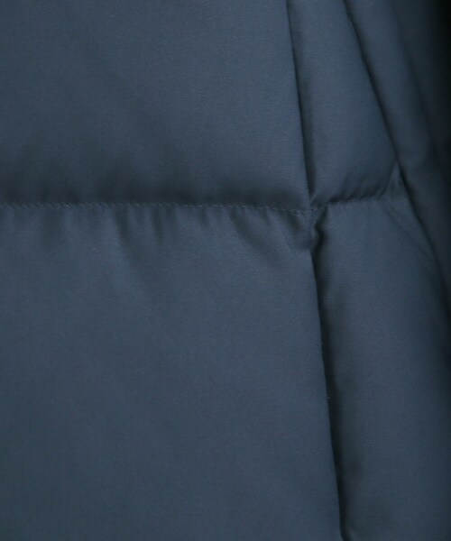 INDIVI(インディヴィ)の「◆【定番人気!/名品コート/撥水】ショートダウンコート(ダウンジャケット/コート・レディース・グレー系/ブラック/ネイビー/オリーブ系3/ブルー系6・05/12/13/15 /19/36/38/40/17/07/03)」の12枚目の写真