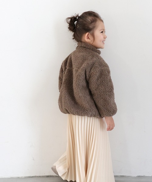 PUPPAPUPO（プッパプーポ）の「ボア ブルゾン（ブルゾン・キッズ・ブラック/ベージュ/グレイッシュベージュ・80/90/100/110/120/130/140）」の5枚目の写真