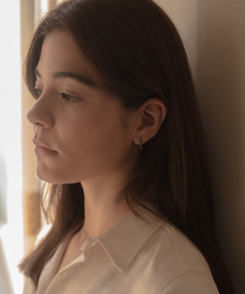 novice（ノーヴィス）の「【novice】Stick Pierce［Stainless］（ピアス（両耳用）・レディース・シルバー/ゴールド・FREE）」の3枚目の写真