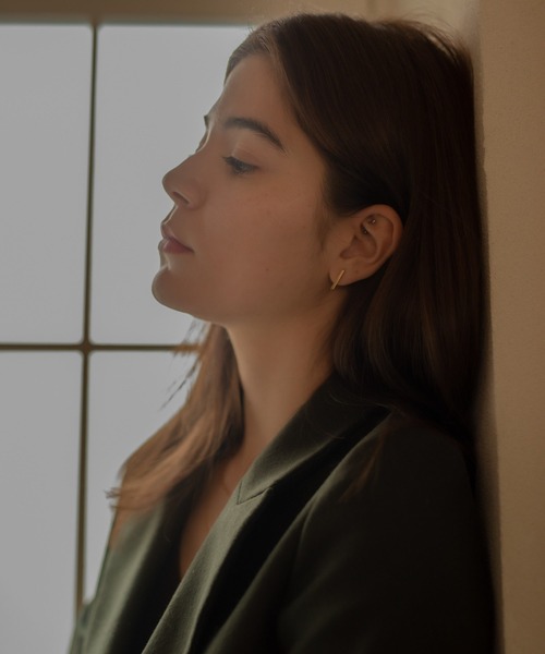 novice（ノーヴィス）の「【novice】Stick Pierce［Stainless］（ピアス（両耳用）・レディース・シルバー/ゴールド・FREE）」の6枚目の写真