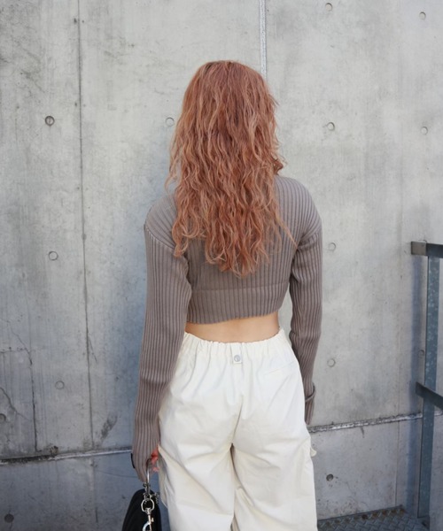 FIG&VIPER(フィグアンドバイパー)の「クロップドリブニットTOP(ニット/セーター・レディース・オレンジ/パープル/ホワイト/グレー/ブラック・FREE)」の15枚目の写真