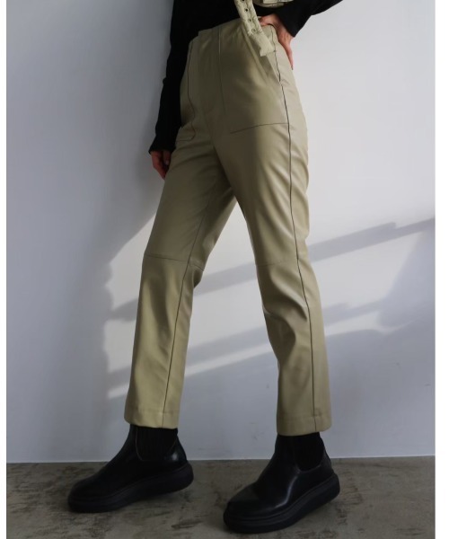 TRUNC（トランクエイティーエイト）の「Eco leather Slim Pants（その他パンツ・レディース・ブラック/ライトグリーン・FREE）」の10枚目の写真