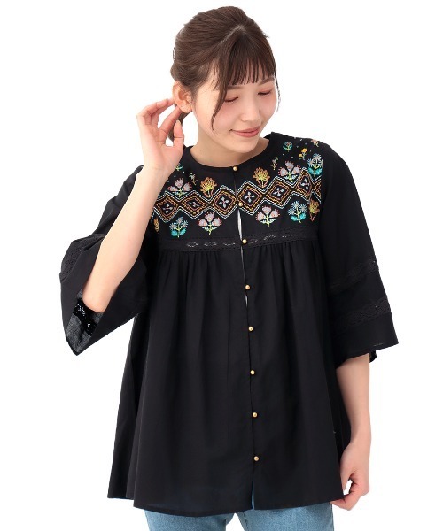 チチカカ(チチカカ)の「インディアンフラワー刺繍ブラウス(シャツ/ブラウス・レディース・オレンジ/ホワイト/ブラック・FREE)」の11枚目の写真