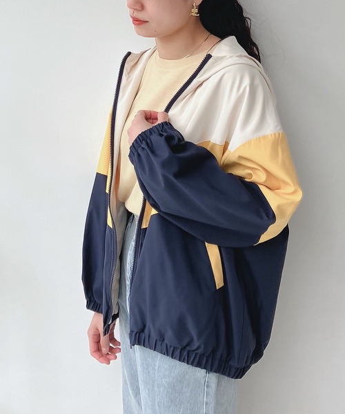 AS KNOW AS plus(アズノゥアズプラス)の「○配色切り替え マウンテンパーカー(マウンテンパーカー・レディース・ブラック系/グリーン系/ネイビー系・FREE)」の3枚目の写真