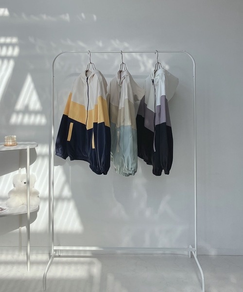 AS KNOW AS plus(アズノゥアズプラス)の「○配色切り替え マウンテンパーカー(マウンテンパーカー・レディース・ブラック系/グリーン系/ネイビー系・FREE)」の5枚目の写真