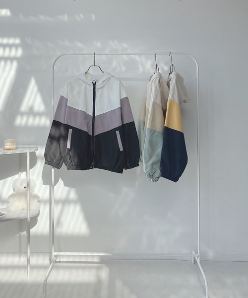 AS KNOW AS plus(アズノゥアズプラス)の「○配色切り替え マウンテンパーカー(マウンテンパーカー・レディース・ブラック系/グリーン系/ネイビー系・FREE)」の12枚目の写真