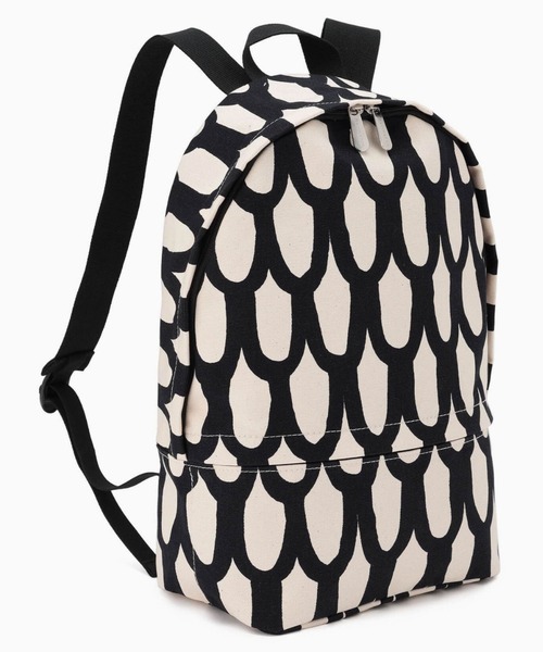 marimekko(マリメッコ)の「Suomu / Aamu Iso(バックパック/リュック・レディース・ネイビー・FREE)」の4枚目の写真