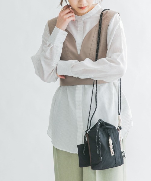 KBF（ケイビーエフ）の「CASSELINI　ナイロンハンディショルダー（ショルダーバッグ・レディース・ベージュ/ブラック/ブルー・ONE）」の13枚目の写真