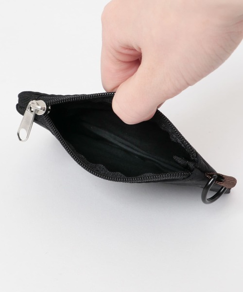 KBF（ケイビーエフ）の「CASSELINI　ナイロンハンディショルダー（ショルダーバッグ・レディース・ベージュ/ブラック/ブルー・ONE）」の15枚目の写真