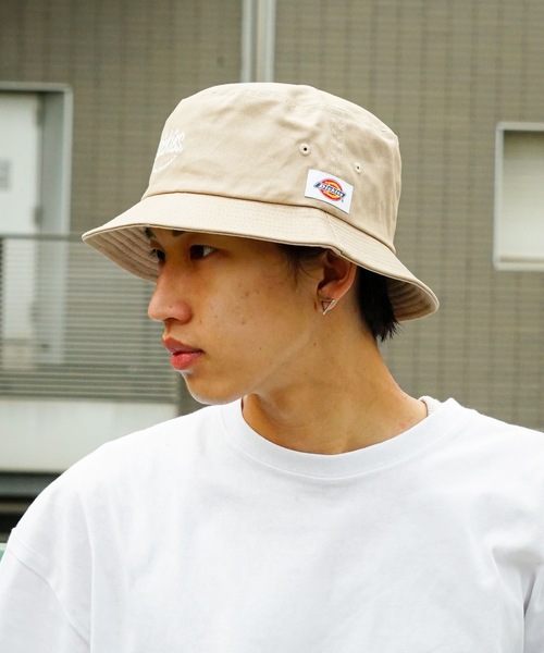 Dickies(ディッキーズ)の「【DICKIES/ディッキーズ】スマイルロゴ 刺繍 バケットハット(ハット・メンズ・ベージュ/ブラック/ホワイト・FREE)」の1枚目の写真