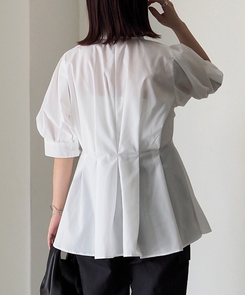 Riberry（リベリー）の「ウエストタックシャツ（シャツ/ブラウス・レディース・サックスブルー/グレイッシュベージュ/ブラック/オフホワイト・MEDIUM）」の10枚目の写真