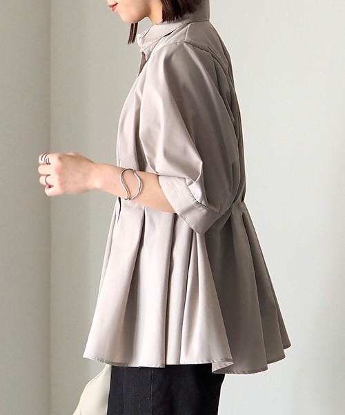 Riberry（リベリー）の「ウエストタックシャツ（シャツ/ブラウス・レディース・サックスブルー/グレイッシュベージュ/ブラック/オフホワイト・MEDIUM）」の21枚目の写真