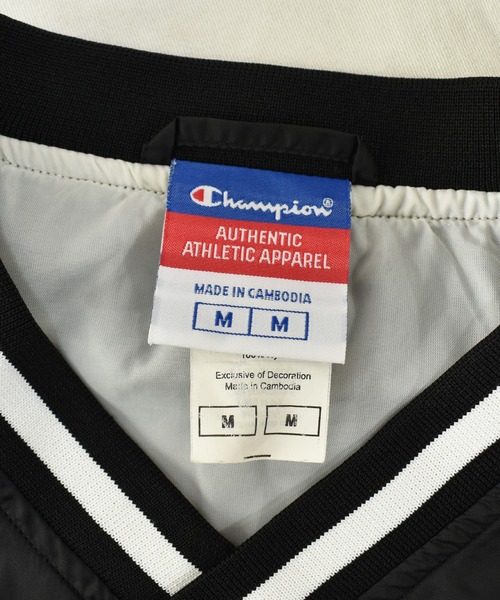 Champion（チャンピオン）の「【ヴィンテージ古着】Champion / チャンピオン STORM Vネック プルオーバー ナイロンジャケット（その他トップス・メンズ・ブラック・MEDIUM）」の4枚目の写真
