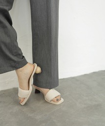 SESTO（セスト）の「アシンメトリーウッドヒールのパデットミュールサンダル（サンダル）」