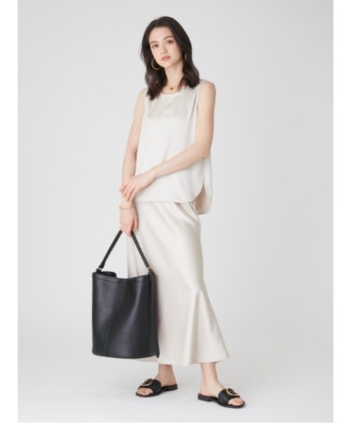 Mila Owen - Mila Owen 完売 カットオフサテンタンクトップス Mila Owen - Mila Owen 完売 カットオフサテンタンクトップスの