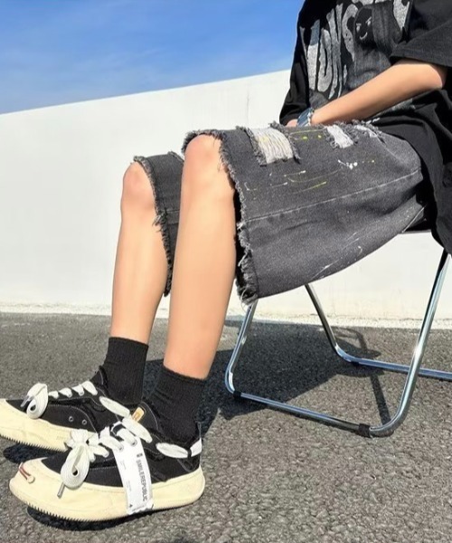 .KOM（ドットコム）の「『.KOM/ドットケーオーエム』ペンキ飛ばしダメージデニムショーツ【Y】【CN】（デニムパンツ・メンズ・ブルー/ブラック・3L/XL）」の3枚目の写真