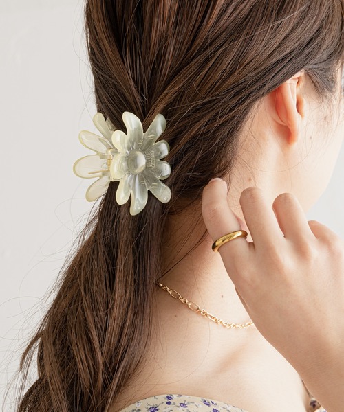 Chico（チコ）の「BIGフラワークリアクリップ（バレッタ/ヘアクリップ・レディース・アイボリー/ブラウン/ブルー・FREE）」の10枚目の写真