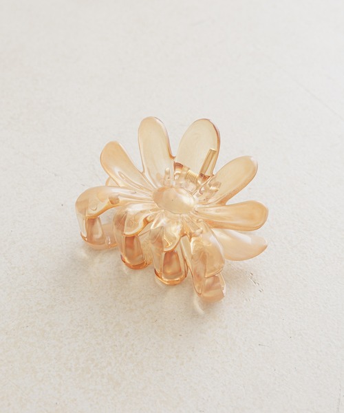 Chico（チコ）の「BIGフラワークリアクリップ（バレッタ/ヘアクリップ・レディース・アイボリー/ブラウン/ブルー・FREE）」の4枚目の写真