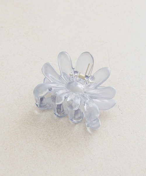 Chico（チコ）の「BIGフラワークリアクリップ（バレッタ/ヘアクリップ・レディース・アイボリー/ブラウン/ブルー・FREE）」の9枚目の写真