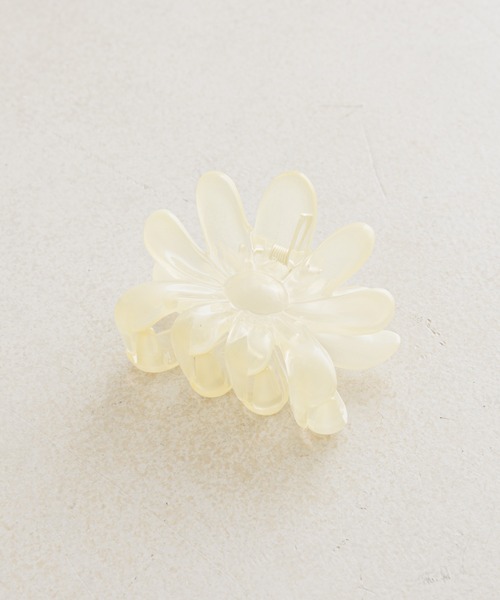 Chico（チコ）の「BIGフラワークリアクリップ（バレッタ/ヘアクリップ・レディース・アイボリー/ブラウン/ブルー・FREE）」の11枚目の写真