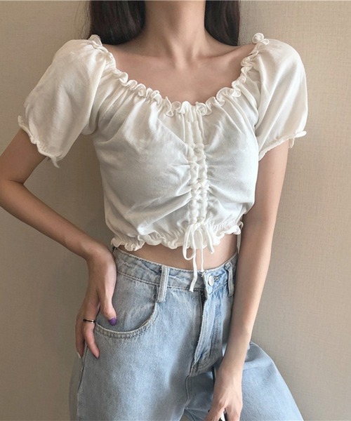 LYEON(リヨン)の「シャーリングクロップドトップス(Tシャツ/カットソー・レディース・ブラック/ホワイト・FREE)」の1枚目の写真