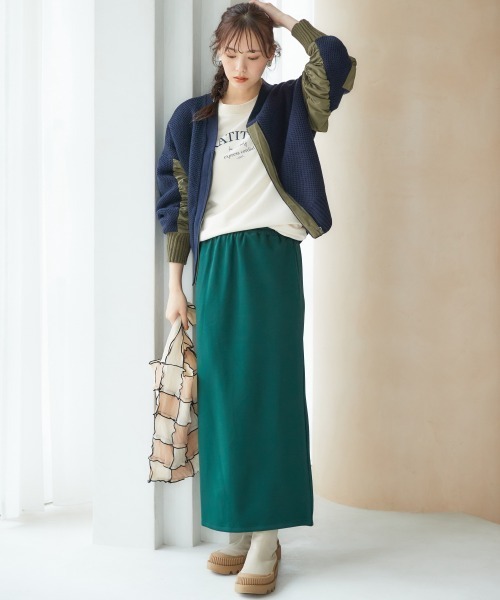 miclat（ミクラ）の「大きいサイズ　裏毛ロゴビッグスウェット　miclat（スウェット・レディース・アイボリー/オレンジ系・L/LL/3L/4L/5L）」の19枚目の写真