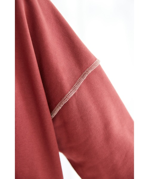 miclat（ミクラ）の「大きいサイズ　裏毛ロゴビッグスウェット　miclat（スウェット・レディース・アイボリー/オレンジ系・L/LL/3L/4L/5L）」の16枚目の写真