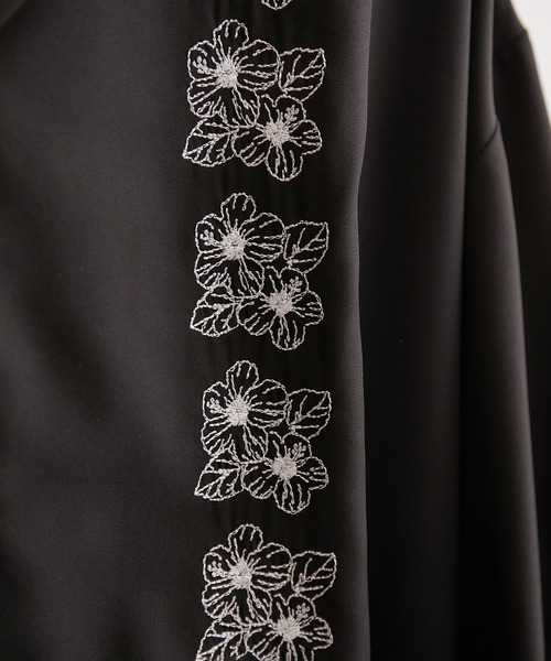  j.n.r.d（ジェー・エヌ・アール・ディー）の「【35COFFEEコラボ 】j.n.r.d/フラワーモチーフ刺繍シャツ（シャツ/ブラウス・メンズ・ブラック系その他/ブラック・LL/M/L）」の5枚目の写真